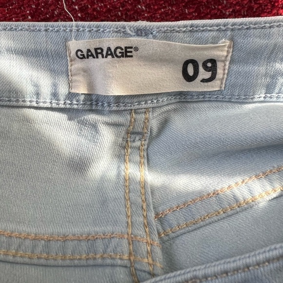 ◻️GARAGE: Junior girl size 9, light wash blue high waist jegging, preowned◻️ - Picture 2 of 13